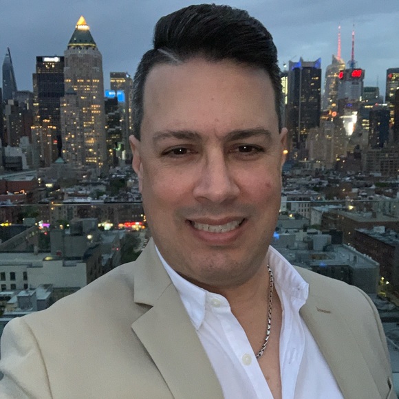 Profile Picture of Felix Betancourt (@frbcpr) on Poshmark