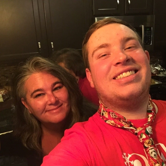 Profile Picture of Cindy Mcclure (@cindydress) on Poshmark