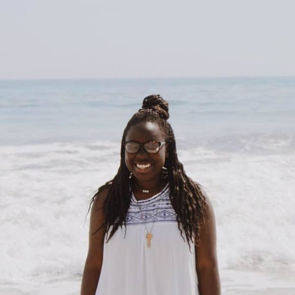 Profile Picture of Salomia Thomas (@salomiathomas) on Poshmark