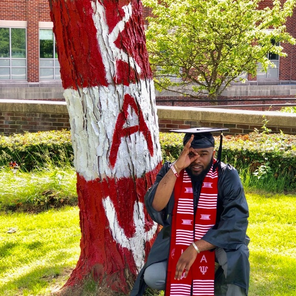 Profile Picture of Jeffrey Trueheart (@flippa815) on Poshmark