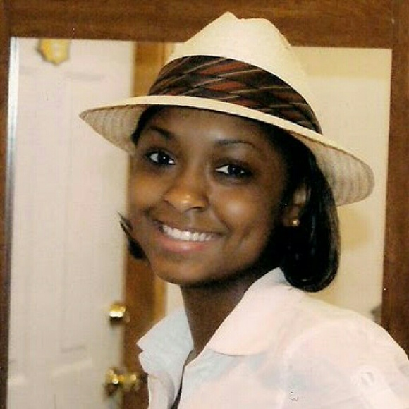 Profile Picture of Camille Reid (@camille_joi) on Poshmark