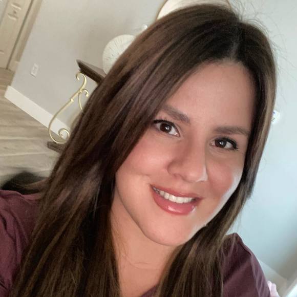 Profile Picture of Brenda Jimenez (@brendajimenez29) on Poshmark