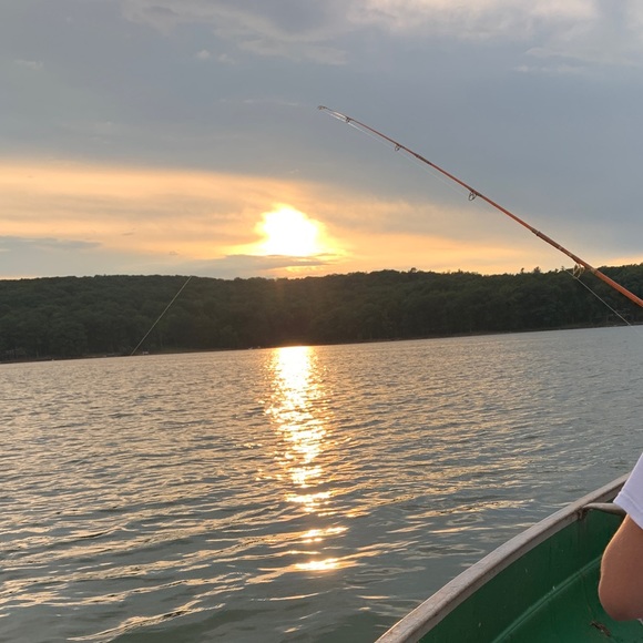 Profile Picture of Alex Garback (@anglers_cabin) on Poshmark