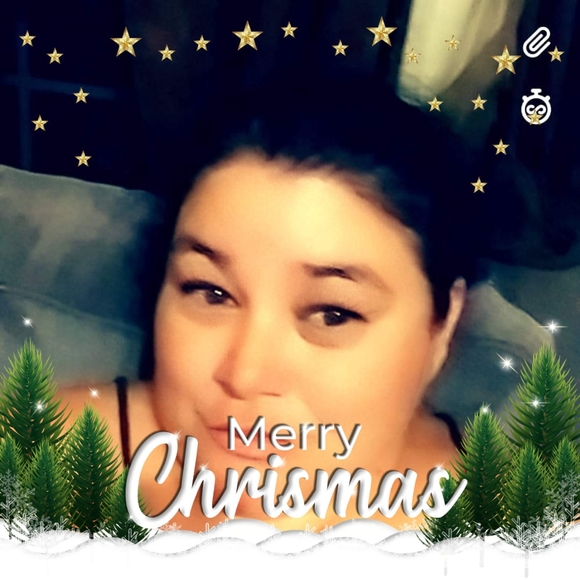 Profile Picture of Victoris Hooks (@victorishooks) on Poshmark