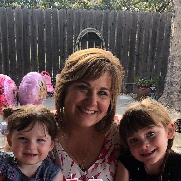 Profile Picture of Christine Bacchini (@christinejba) on Poshmark