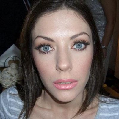 Profile Picture of Lisa Dragon (@lisagrillaki) on Twitter