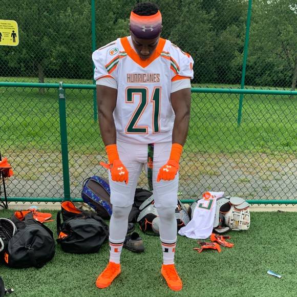 Profile Picture of John Morrison (@exedos) on Poshmark