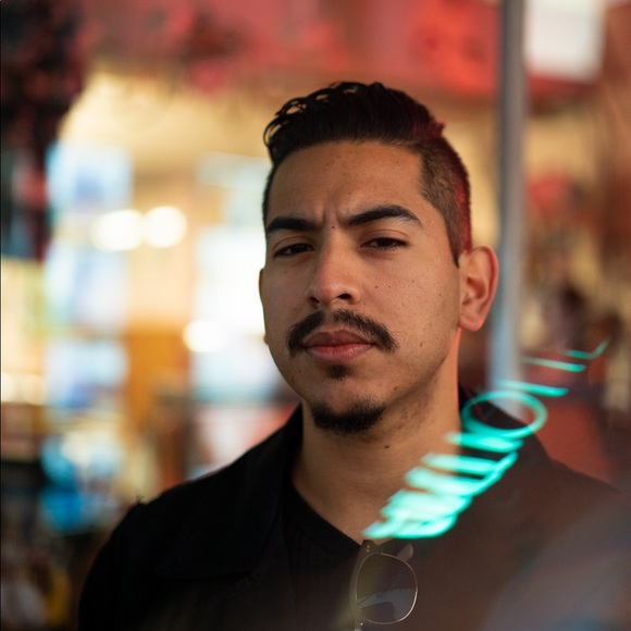 Profile Picture of Andres Manzo (@andresmanzo) on Poshmark