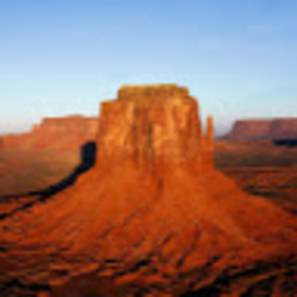 Profile Picture of Elizabeth Tacuri (@mayerlita75) on Poshmark