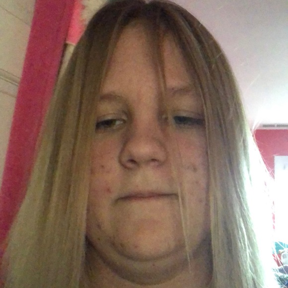 Profile Picture of Anna Novicki (@anovicki26) on Poshmark