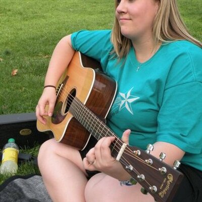 Profile Picture of Kimberly Hendricks (@KimmyHendricks) on Twitter