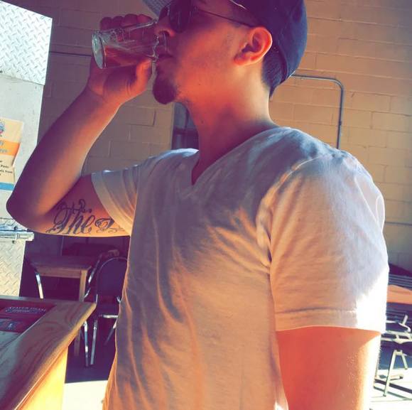 Profile Picture of Andrew Ramos (@andrew_ramos7) on Poshmark