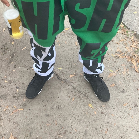 Profile Picture of Matthew Harden (@matthew_harden) on Poshmark