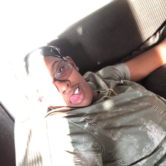 Profile Picture of Alexa Hart (@flexah95) on Poshmark