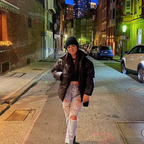 Profile Picture of Sabrina Cubells (@sabrinacubells) on Poshmark