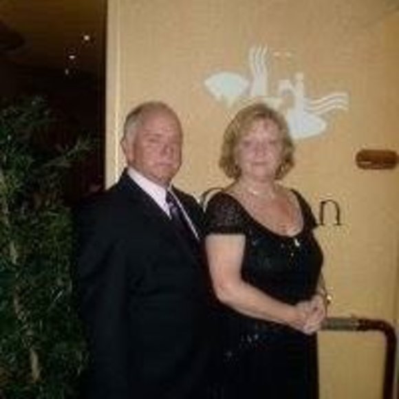 Profile Picture of Linda Upcott (@linda_upcott) on Poshmark