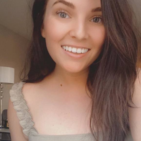 Profile Picture of Carly Morgan (@carlymorgan395) on Poshmark