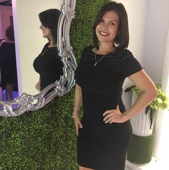 Profile Picture of Yelitza González (@yeligon2) on Poshmark