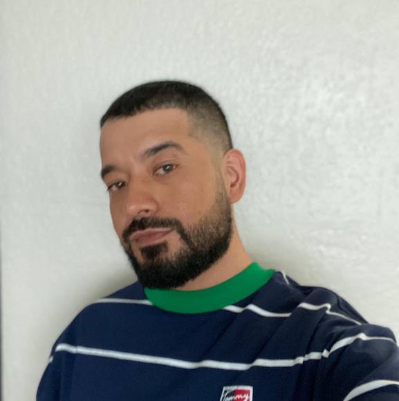 Profile Picture of Peter Alfaro (@pete_alfaro) on Poshmark