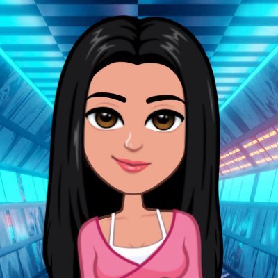 Profile Picture of Roxana Urbina  🐱 🐰on Twitter