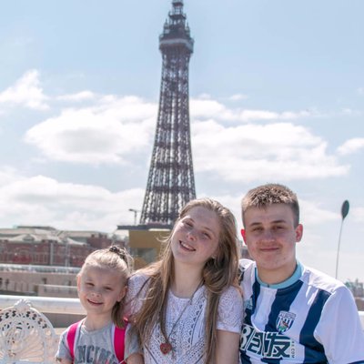 Profile Picture of Meghan (@meggiee2003xx) on Twitter