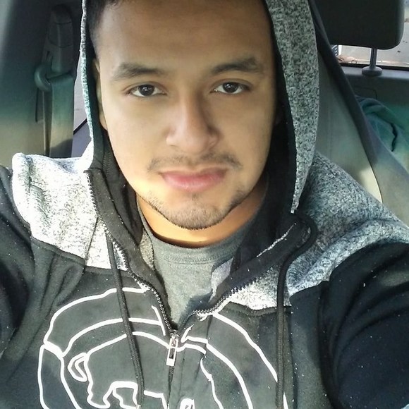 Profile Picture of Alex Mancia (@alexmancia514) on Poshmark