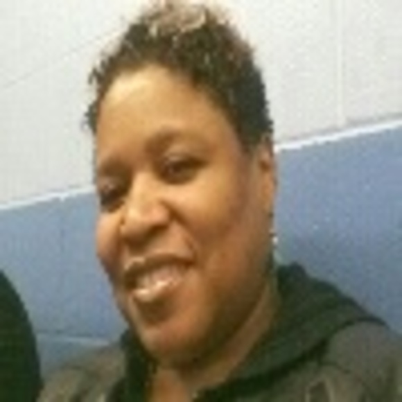 Profile Picture of Lucina Eaton (@ladylu) on Poshmark