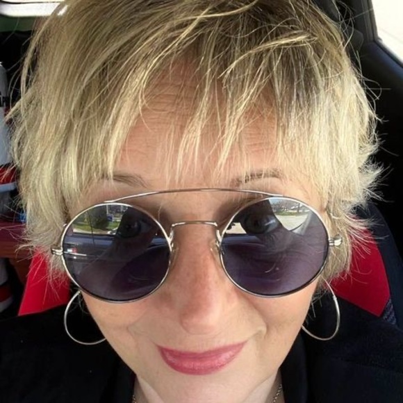 Profile Picture of Malgorzata Mokosinska (@maggiemphoto) on Poshmark