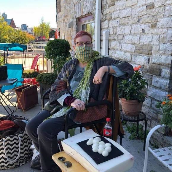 Profile Picture of Wendo Vanessen (@wendovan) on Poshmark