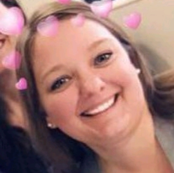 Profile Picture of Kim Kempf (@kimmmerk) on Poshmark
