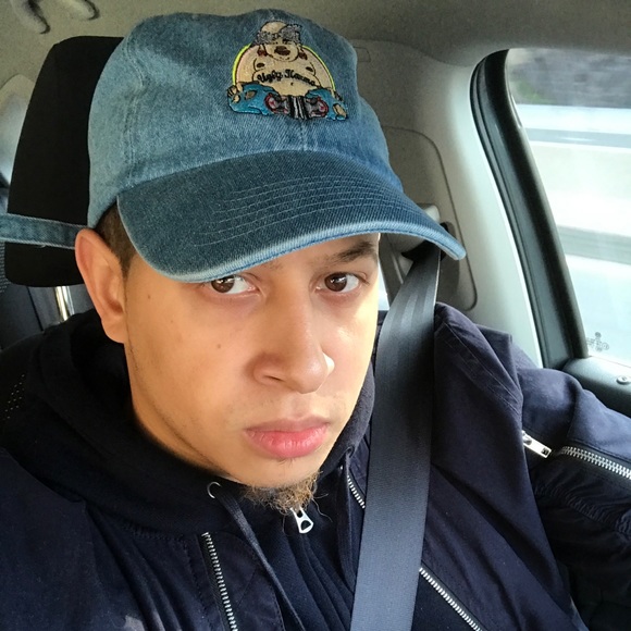 Profile Picture of Jeremy Rojas (@jermss23) on Poshmark