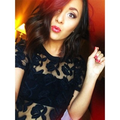Profile Picture of Caroline Brooks (@@carobrooksNYE) on Twitter