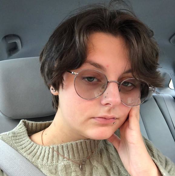 Profile Picture of Sammy Dorer (@sammydorer) on Poshmark