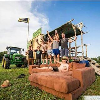 Profile Picture of Tobi Deininger (@tobi.deininger.5) on Facebook