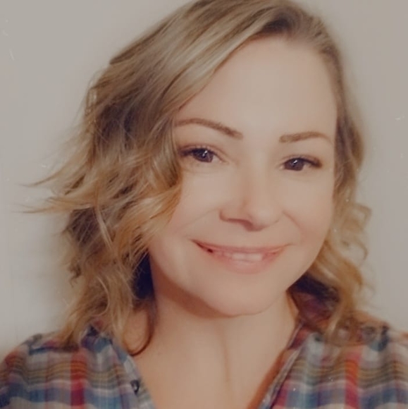 Kimi-star Downard - Poshmark Profile Picture of Kimi-star Downard (@kimistar) on Poshmark