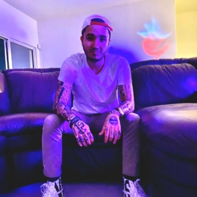 Profile Picture of Captain Kirk (@DavidRjm98) on Twitter