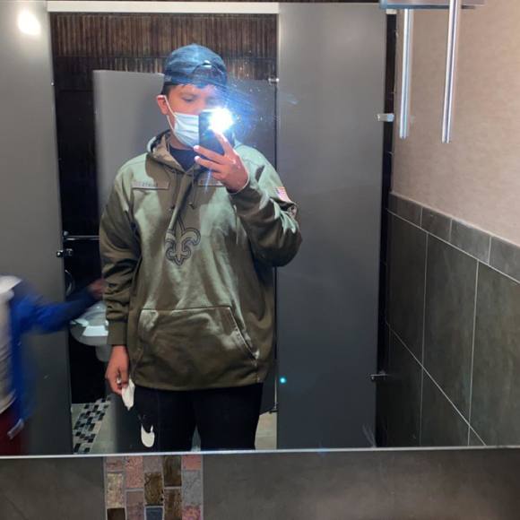 Profile Picture of Dwayne Nakai (@dwaynenakai) on Poshmark