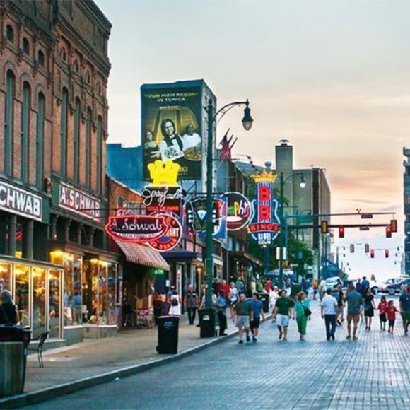 Profile Picture of Faith Mcginnes (@verdimizz) on Poshmark