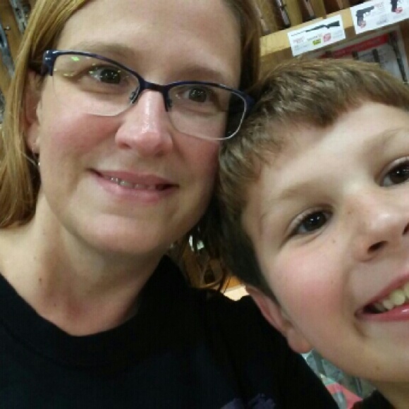 Profile Picture of Athena Tausch (@adtausch) on Poshmark