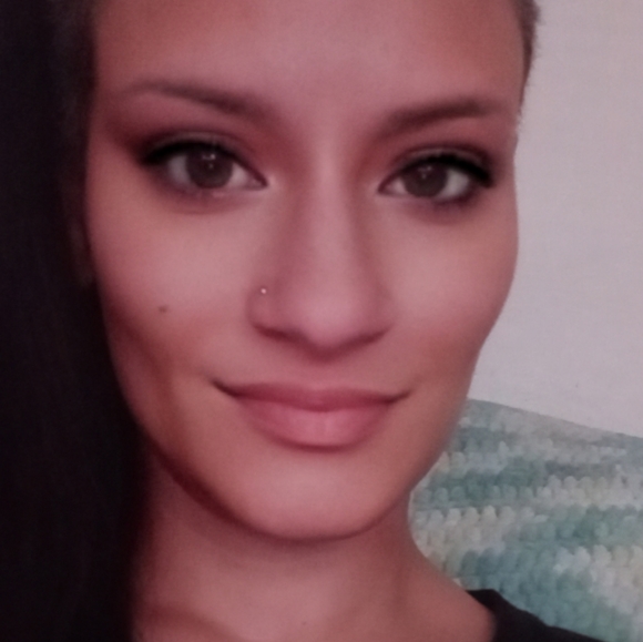 Profile Picture of Sasha Kramer (@sashascreations) on Poshmark