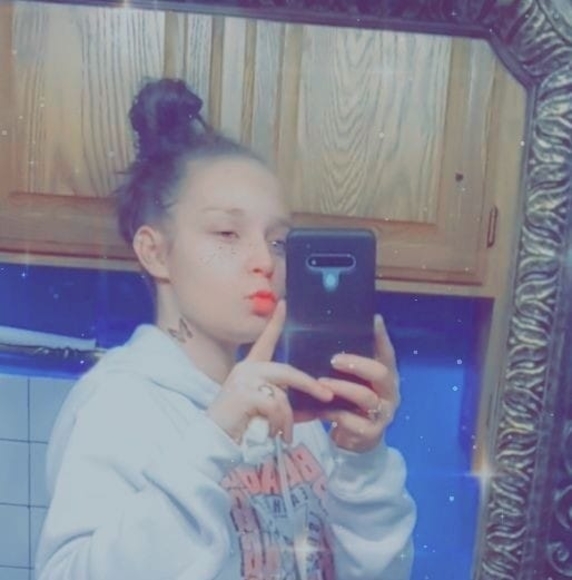 Profile Picture of Kerrina Connors (@kerrina1996) on Poshmark
