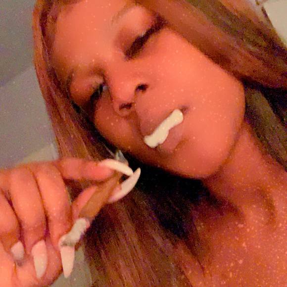 Profile Picture of Paula Dee (@paula_dee) on Poshmark