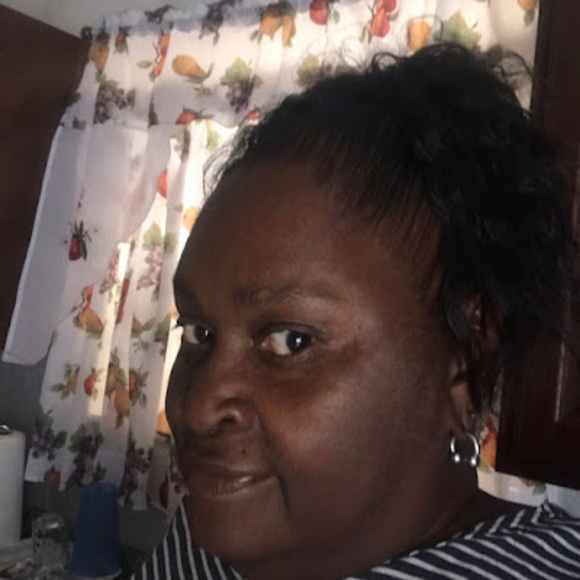 Profile Picture of Pamela Stansbury (@alfredscott3542) on Poshmark