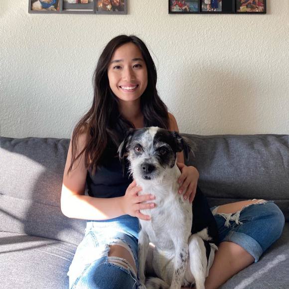 Profile Picture of Linda Phan (@lindaph0) on Poshmark