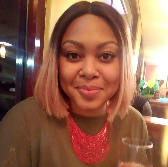 Sonja Edwards-sylvester - Poshmark Profile Picture of Sonja Edwards-sylvester (@sonsoleiluv) on Poshmark
