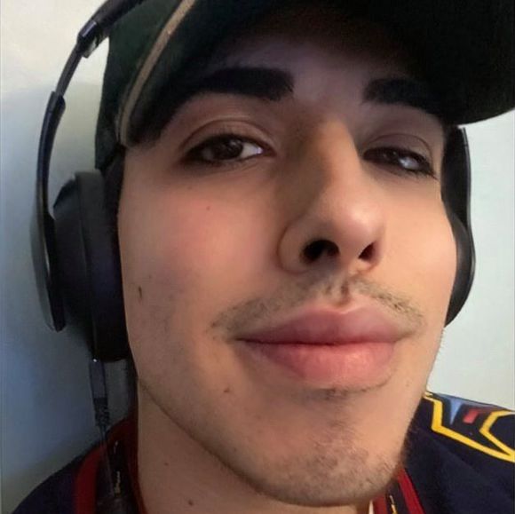 Profile Picture of Jose Onate (@joseonate) on Poshmark