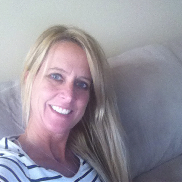 Profile Picture of Cyndi Zlotek (@czlotek) on Poshmark