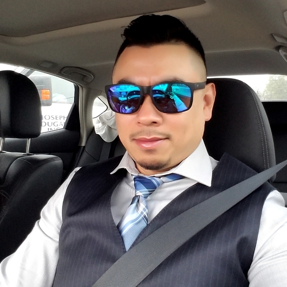 Profile Picture of Lee Choing (@lyc728) on Poshmark