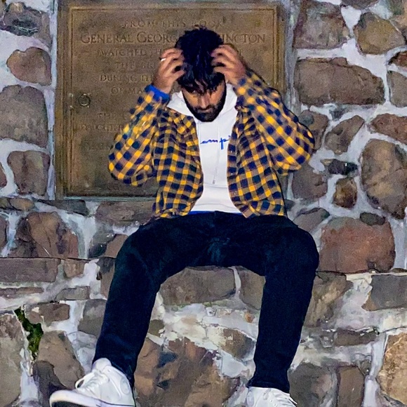 Profile Picture of Siddhesh Sachdeva (@siddheshs) on Poshmark