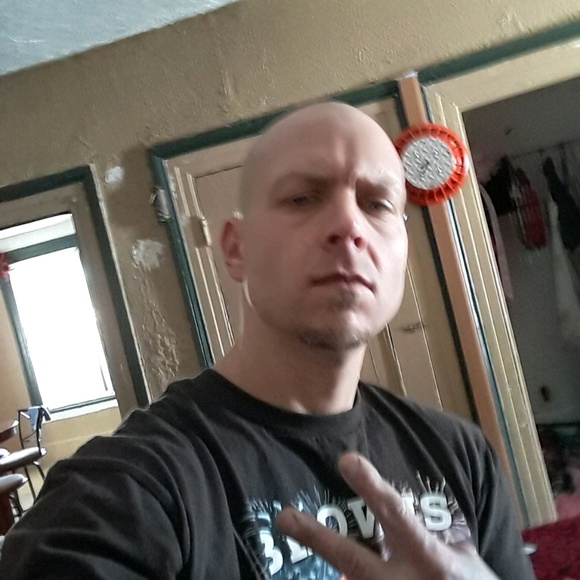 Profile Picture of Joe Nance (@joed3) on Poshmark